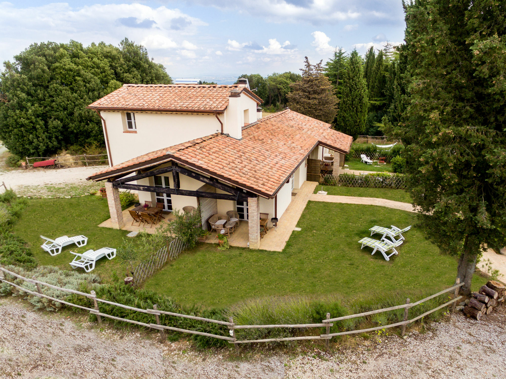Borgo Le Colline Luxury Agriturismo In Tuscany Gambassi Terme Eksteriør billede