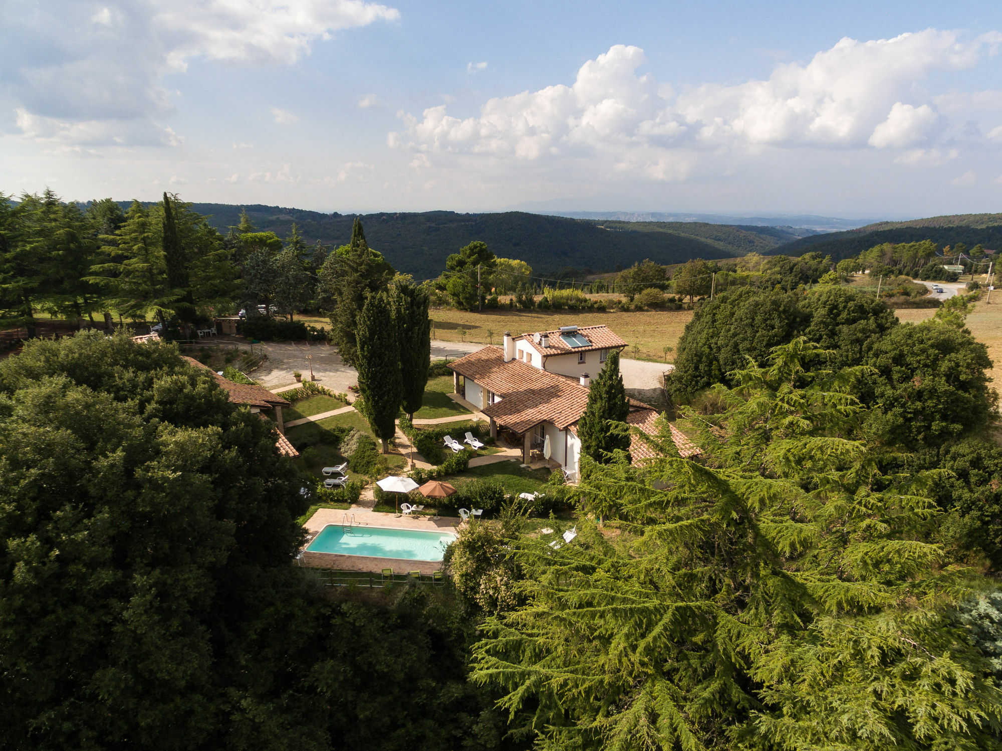 Borgo Le Colline Luxury Agriturismo In Tuscany Gambassi Terme Eksteriør billede